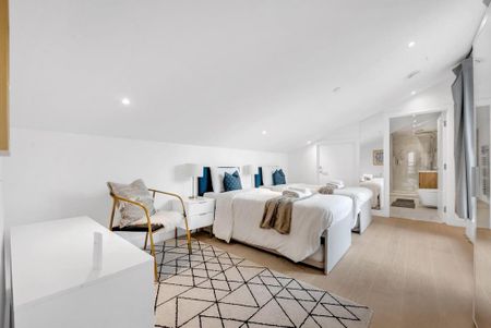 3 bedroom apartment to rent - Photo 2