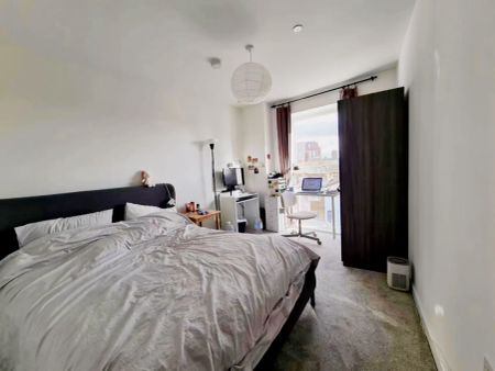 3 Bedroom 2 Bathroom Flat9 - Photo 5
