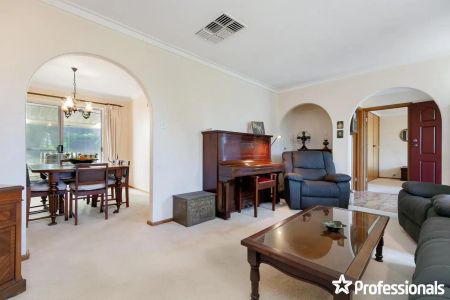 22 Winchester Way, Leeming WA 6149 - Photo 5
