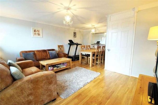 Silver Hill, College Town, Sandhurst, Berkshire, GU47 - Photo 1