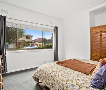 8 Carinmoney Avenue, Warilla. - Photo 3