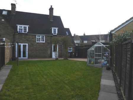 Lockley Crescent, Hatfield - Photo 3