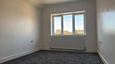 Meadowcroft, Aylesbury - Photo 3