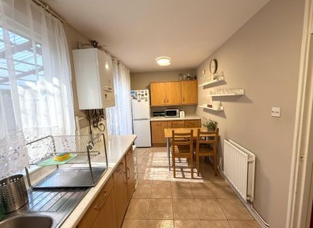 3 bedroom terraced house to rent - Photo 5