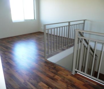 Stunning 2-Storey 4-Bedroom Home with Ocean Views in Two Rocks! - Photo 6