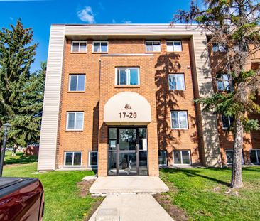 3 Bed, 2 Storey Condo in The Pines - December's Rent is only $475!!! - Photo 4