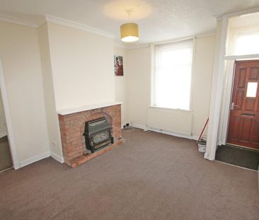 3 bedroom end of terrace house to rent - Photo 1