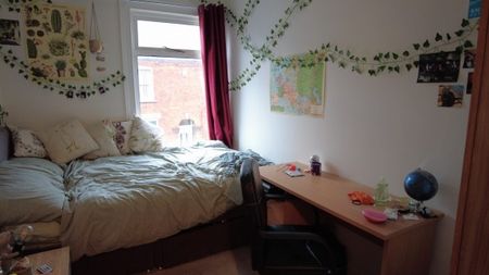 4 Bed - Sausthorpe Street â€“ 4 Bed - Photo 3