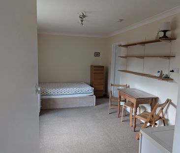 Studio Flat, Lingdale Place, SO17 - Photo 3