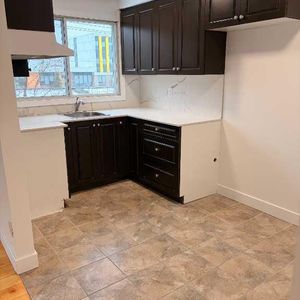 À VOIR 3 1/2 rénové appartement près métro Concorde - Photo 2