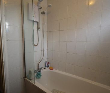 4 bedroom terraced house to rent - Photo 6