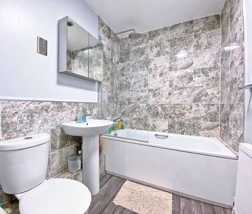 Ellen Drive, Fleet, Hampshire, GU51 - Photo 4