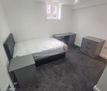 6 Bed - 18 School View, Hyde Park, Leeds - LS6 1EN - Student - Photo 6