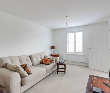 4 bed detached house to rent in Bishopp Copse, Angmering, BN16 - Photo 2