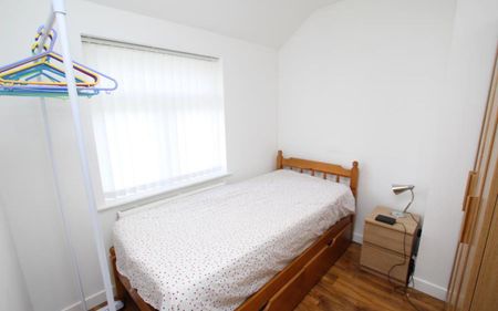 If you are looking for a 3-bedroom house to rent in the Fishponds area with a garden, then this could be the property for you. Please contact us for more details… - Photo 3