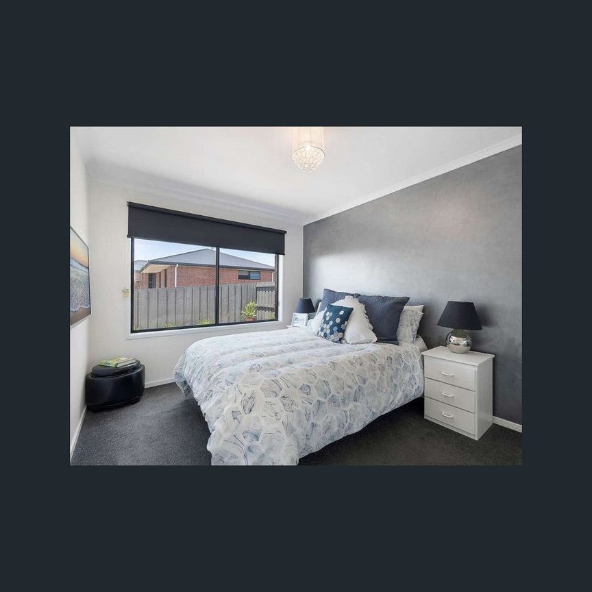 1/8 Hales Street, Penguin, Tas 7316 - Photo 1
