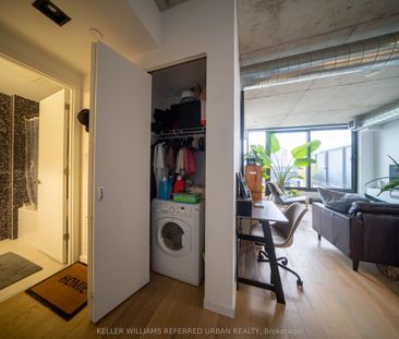 River City I Lofts 51 , #913 - Photo 2