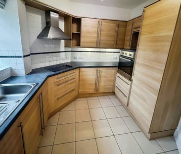 1 bedroom retirement property to rent - Photo 2