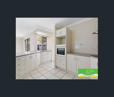 Break Lease - Comfortable 4 Bedroom Family Home - Photo 2