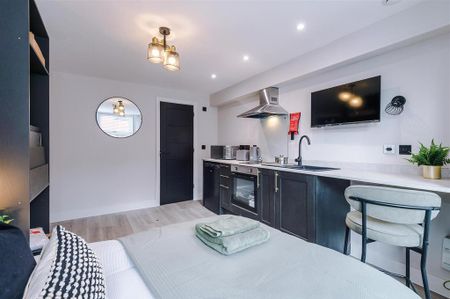 1 bedroom in a house share to rent - Photo 4