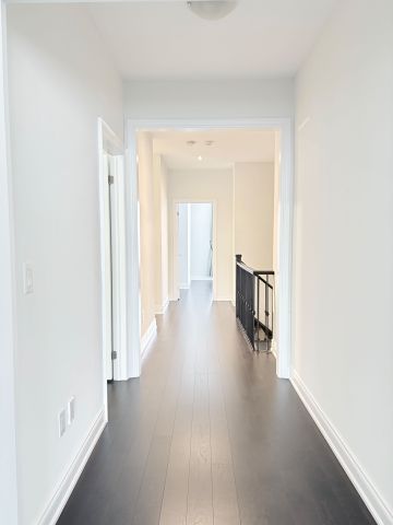 For Lease - 96 Threshing Mill Boulevard, Oakville, Ontario - Photo 4