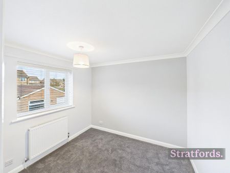 3 bedroom end of terrace house to rent - Photo 3