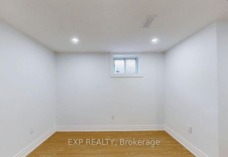 For Lease - 45 Blaisdale Road Unit# Bsmt, Toronto, Ontario - Photo 4