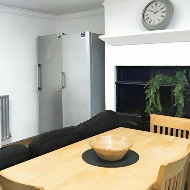 Trinity Street, Huddersfield, HD1 - Photo 1