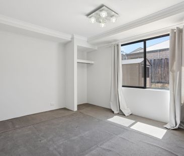 3 Leedon Drive, Ellenbrook WA 6069 - Photo 5