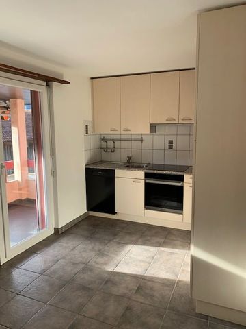 Appartement de 4.5 pièces, avec balcon - Photo 2