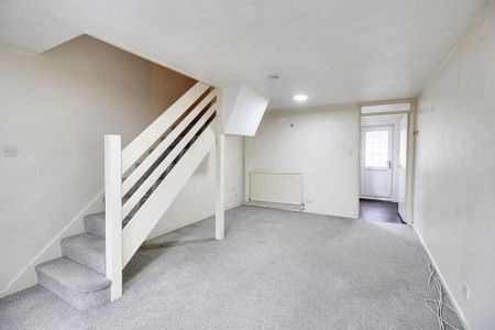 2 bedroom terraced house to rent - Photo 3