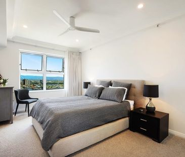 FULLY RENOVATED MODERN HIGH LEVEL APARTMENT WITH PANORAMIC OCEAN VIEWS - Photo 5