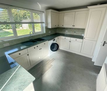 Marion Close, WYMONDHAM - Photo 3