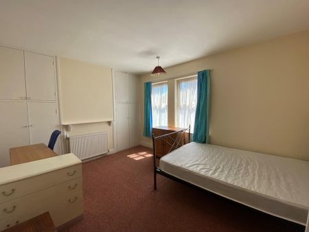 4 bedroom semi-detached house to rent - Photo 4