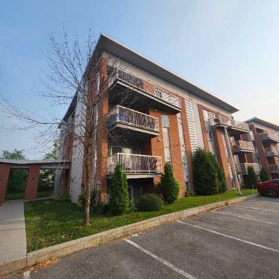 Appartement a Louer 4 1/2 (Saint-Jerome) - Photo 1