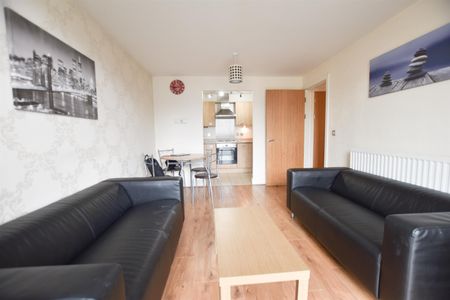 Longleat Avenue - Photo 3