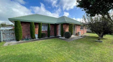 Takanini, 3 Bedrooms - Photo 2