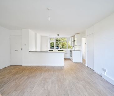 Kingston Road, Epsom, KT17 - Photo 2