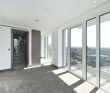 A beautifully appointed three bedroom apartment situated on the 16th floor of this prestigious, luxury development, located in a most favored part of Wapping. - Photo 1