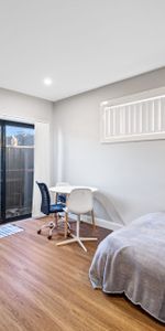 Fully Furnished Studio - Photo 3