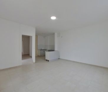 Location Appartement 3 pièces 80m² CHATELLERAULT 86100 - Photo 3