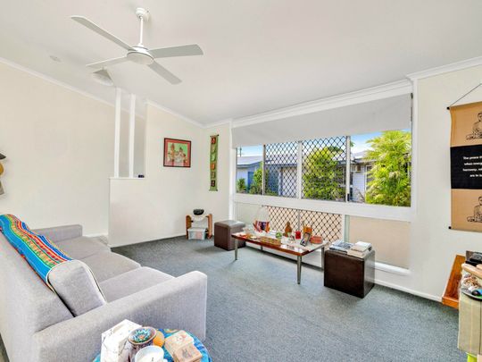 ROOMY & CENTRALLY LOCATED!! - Photo 1