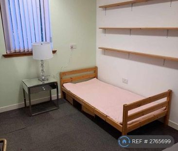 2 bedroom maisonette to rent - Photo 2