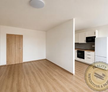 Pronájem bytu 3+1 68 m², Pujmanové, Praha - Fotografie 2