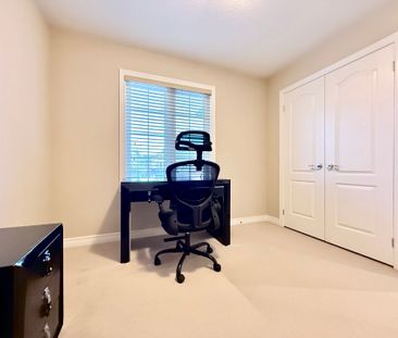 For Lease - 158 Gail Parks Crescent, Newmarket, Ontario - Photo 6