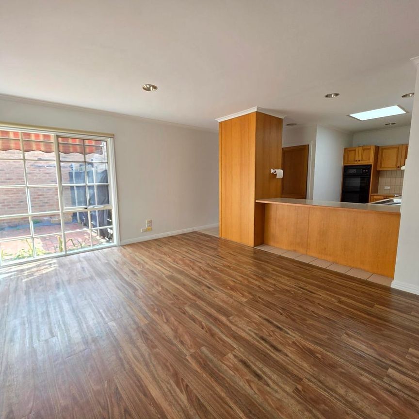 STREET FRONT 3 BEDROOM BEACHSIDE VILLA - Photo 1