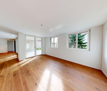 Im Herzen von Volketswil – moderne 5.5-Zimmer-Gartenwohnung - Photo 1