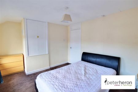 2 bedroom terraced house to rent - Photo 3