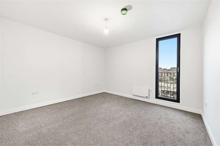 A brand newly refurbished two bedroom apartment - Photo 5