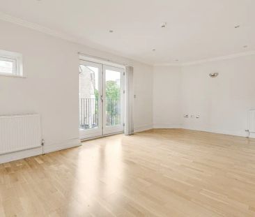 5 bedroom house in Brentford - Photo 5